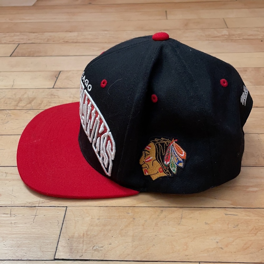 Chicago Blackhawks SnapBack - Picture 2 of 4